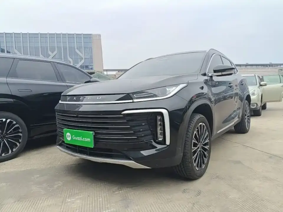 Exeed Lingyun 300T 2WD King Edition 2025