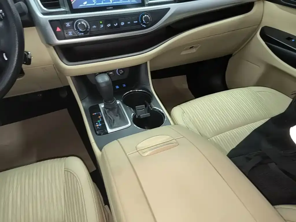 Toyota Highlander 2.0T AWD Elite 7-Seater 2021 — фото 10