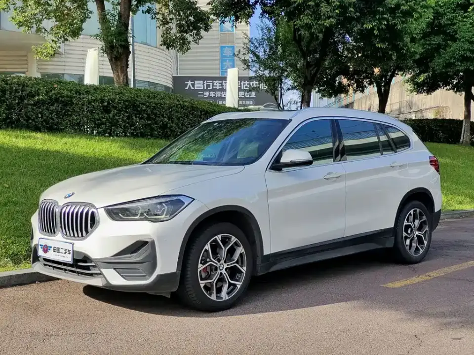 BMW X1 sDrive25Li Leading 2021