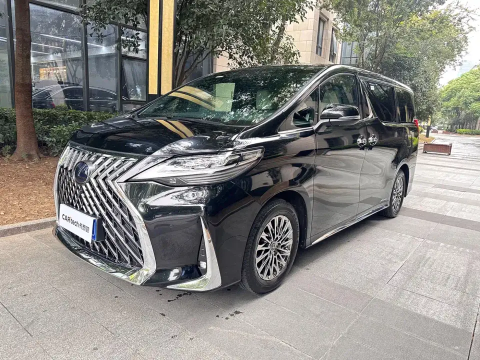 Lexus LM 300h Seven-Seater Elegance Edition 2021