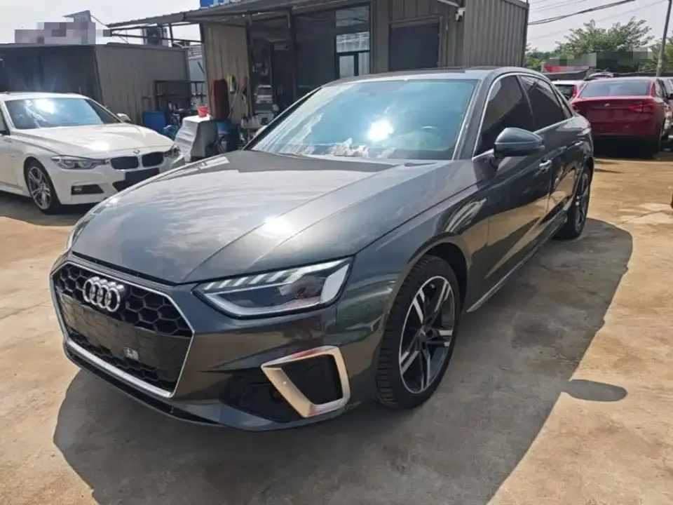 Audi A4L 40 TFSI Luxury Dynamic 2022