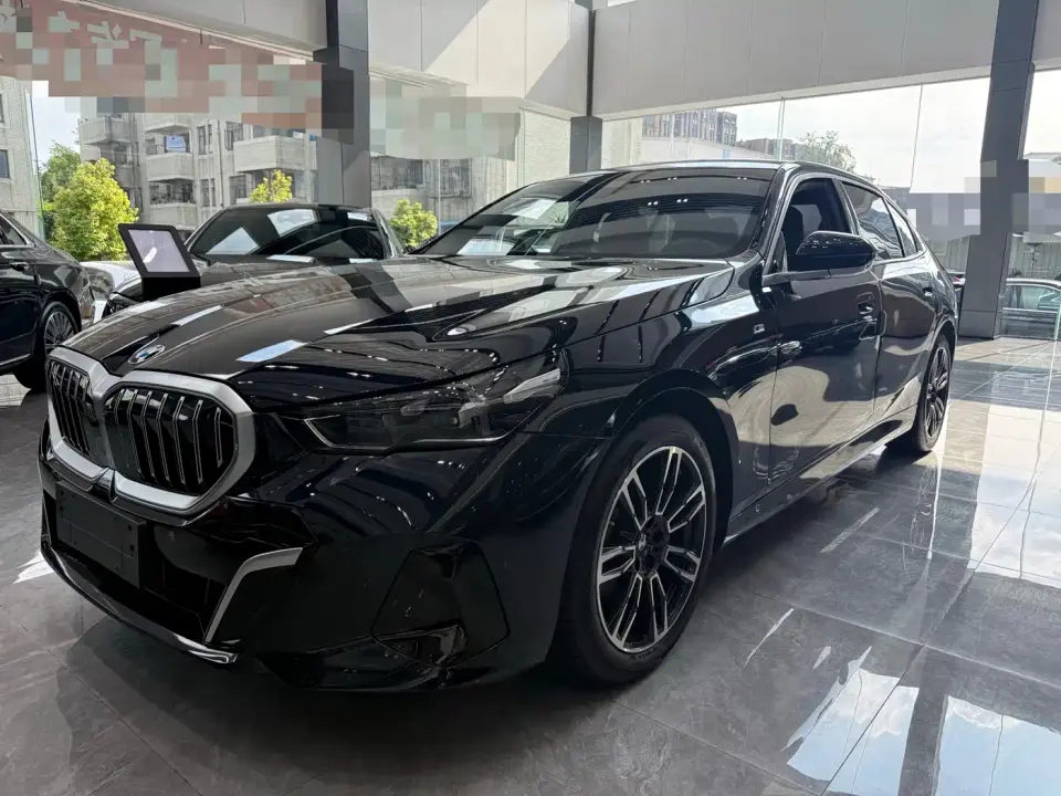 BMW 5 Series 530Li Leading M Sport Package 2025