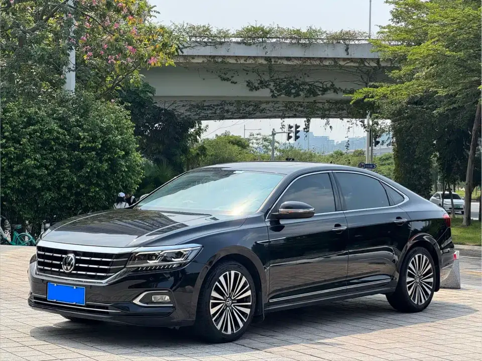 Volkswagen Passat Model 330TSI Luxury Edition 2021