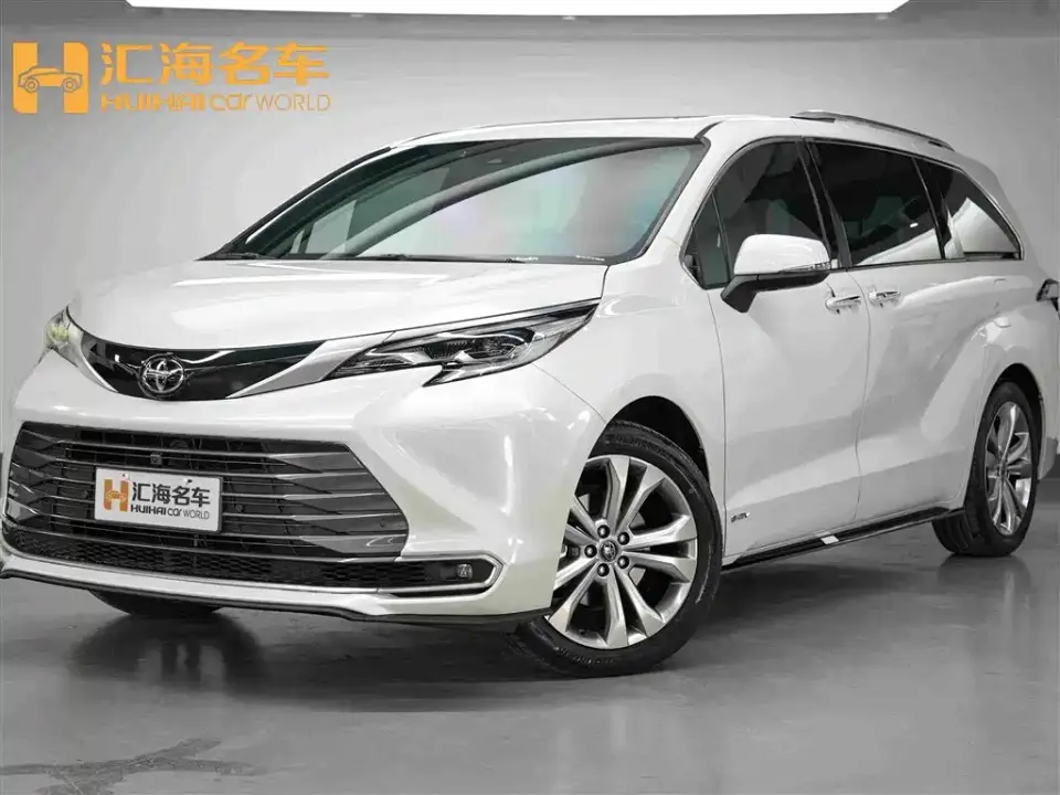 Toyota Sienna 2.5L Hybrid Supreme Edition 2024