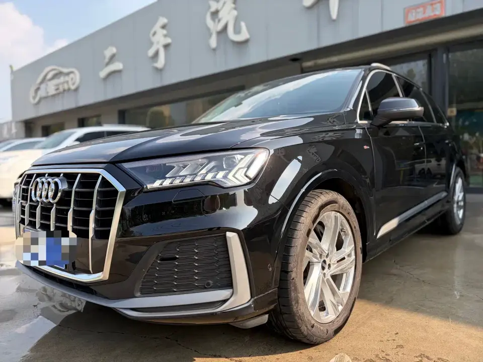 Audi Q7 45 TFSI quattro S line Sport 2024