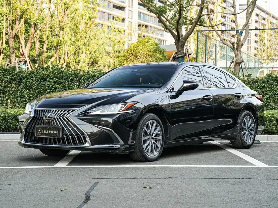Lexus ES 200 Excellence Edition 2022