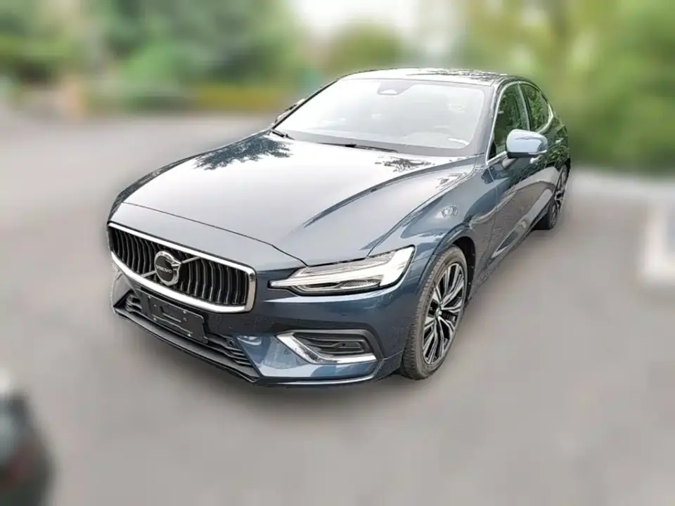 Volvo S60 B4 Smart Elite Sport Edition 2025