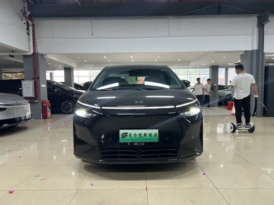 XPeng X9 Model Extended Range Base Version 2026