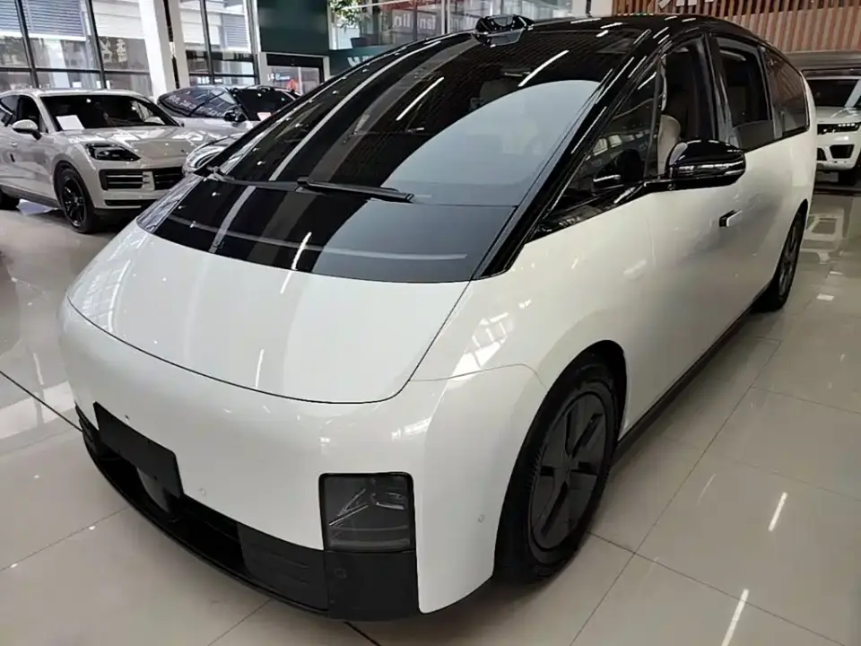 Li Auto MEGA Ultra 2025