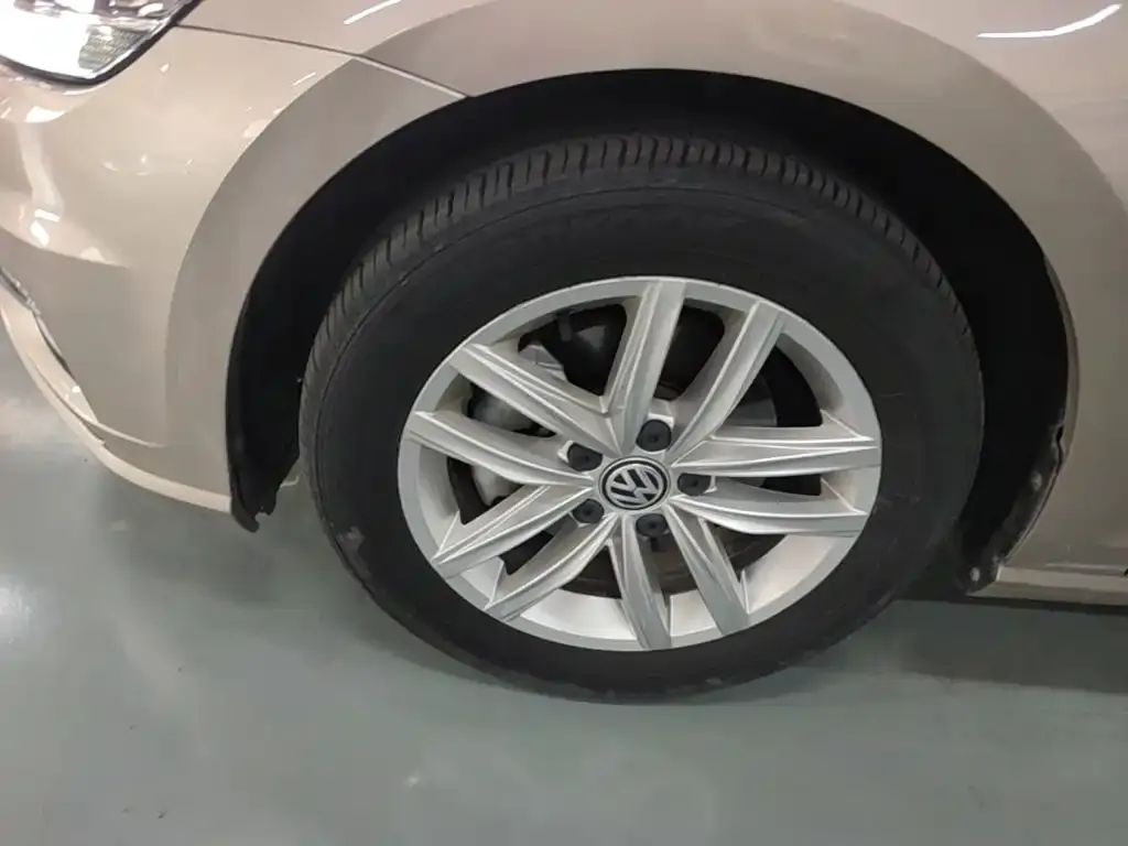 Volkswagen Golf 1.6L Auto Comfort (China V) 2019 — фото 23