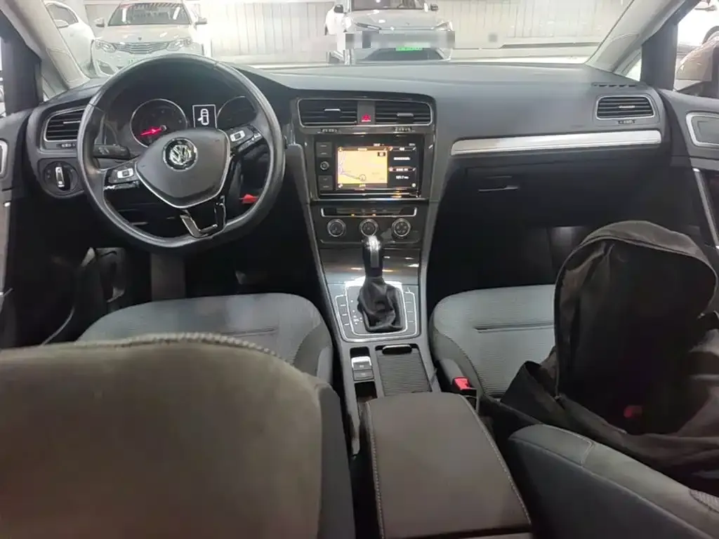 Volkswagen Golf 1.6L Auto Comfort (China V) 2019 — фото 10