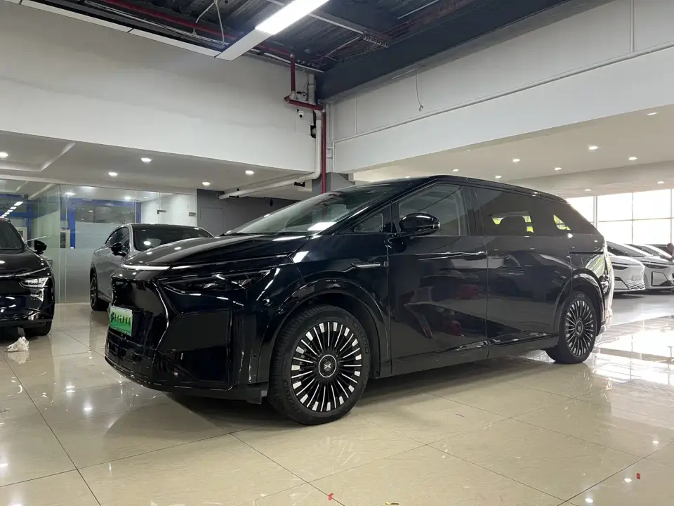 XPeng X9 Extended Range Edition 2025