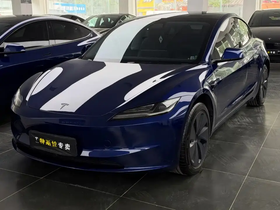 Tesla Model 3 Model Year Facelift Long Range Rear-Wheel Drive 2026