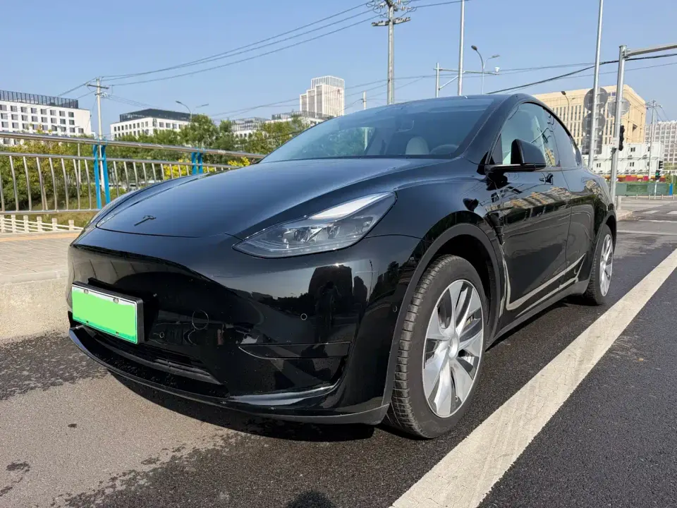 Tesla Model Y Facelift Rear-Wheel Drive Version 2023