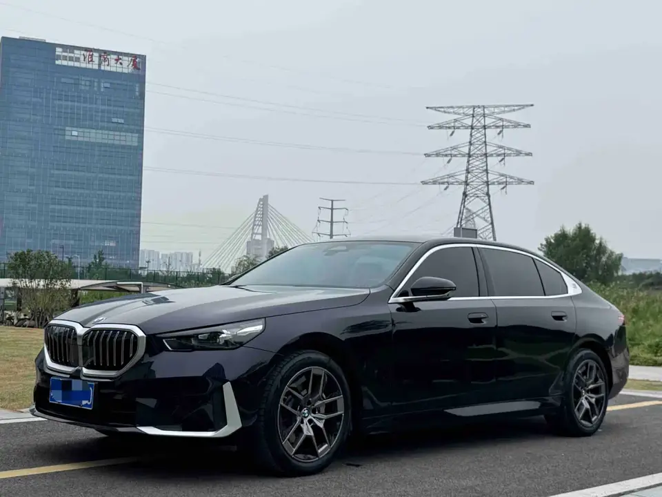 BMW 5 Series 530Li Leading Model Luxury Package 2024