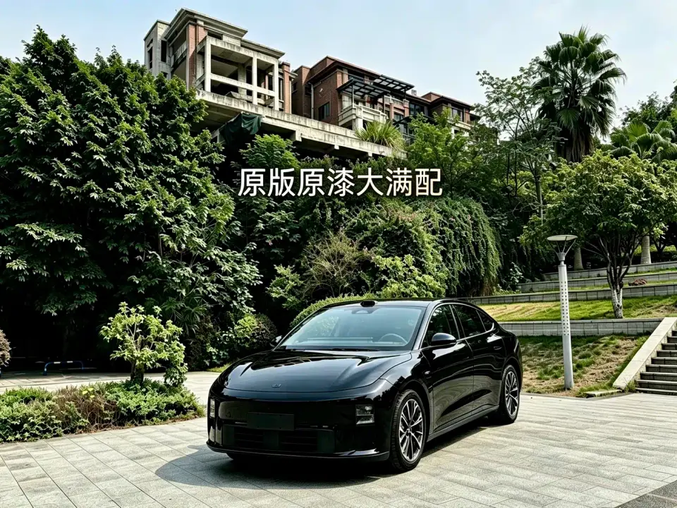 Li Auto i6 4WD Base Model 2025