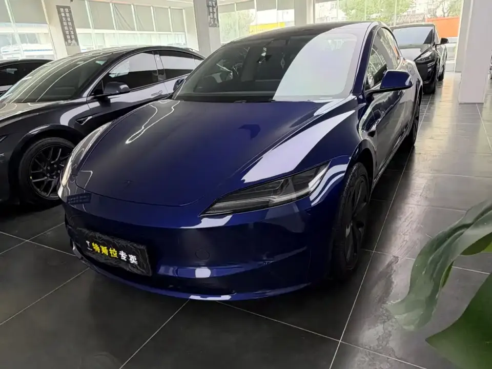 Tesla Model 3 Model Year Facelift Rear-Wheel Drive 2025