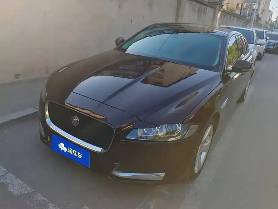 Jaguar XFL XFL 2.0T P200 2WD Racing Flag Edition 2020