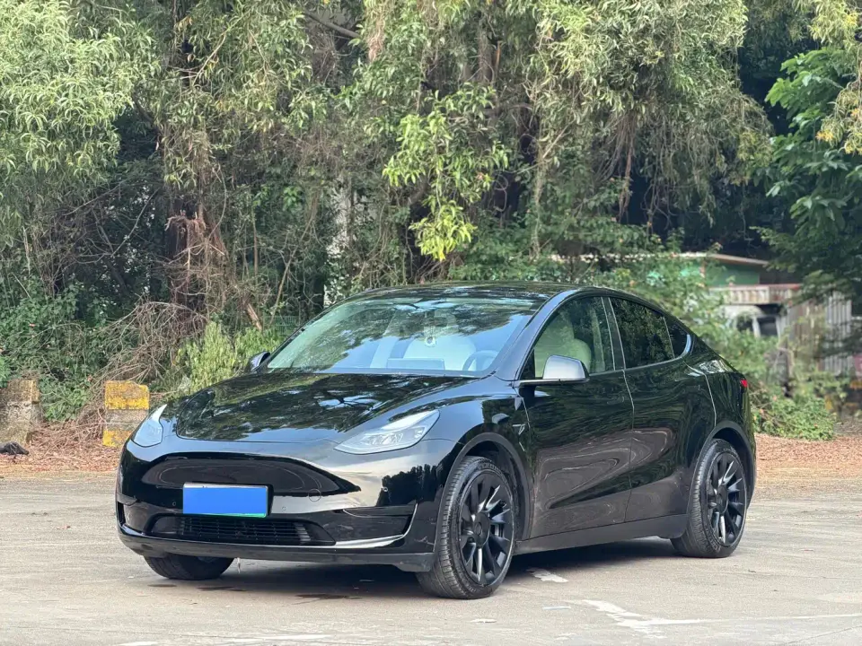 Tesla Model Y Facelift Rear-Wheel Drive Version 2023