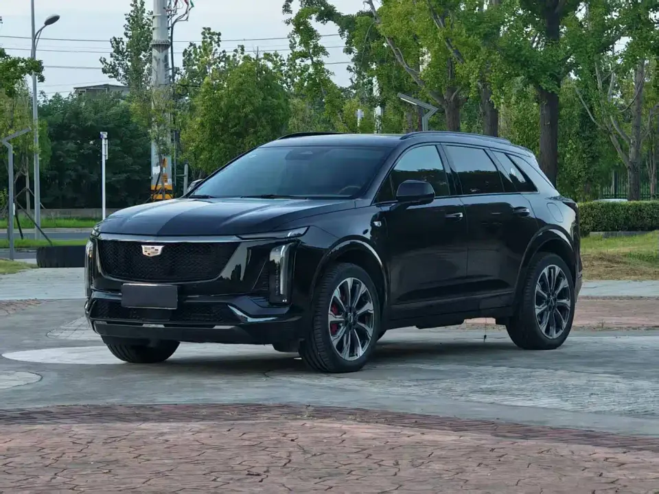 Cadillac XT5 Model 2.0T Platinum 2025
