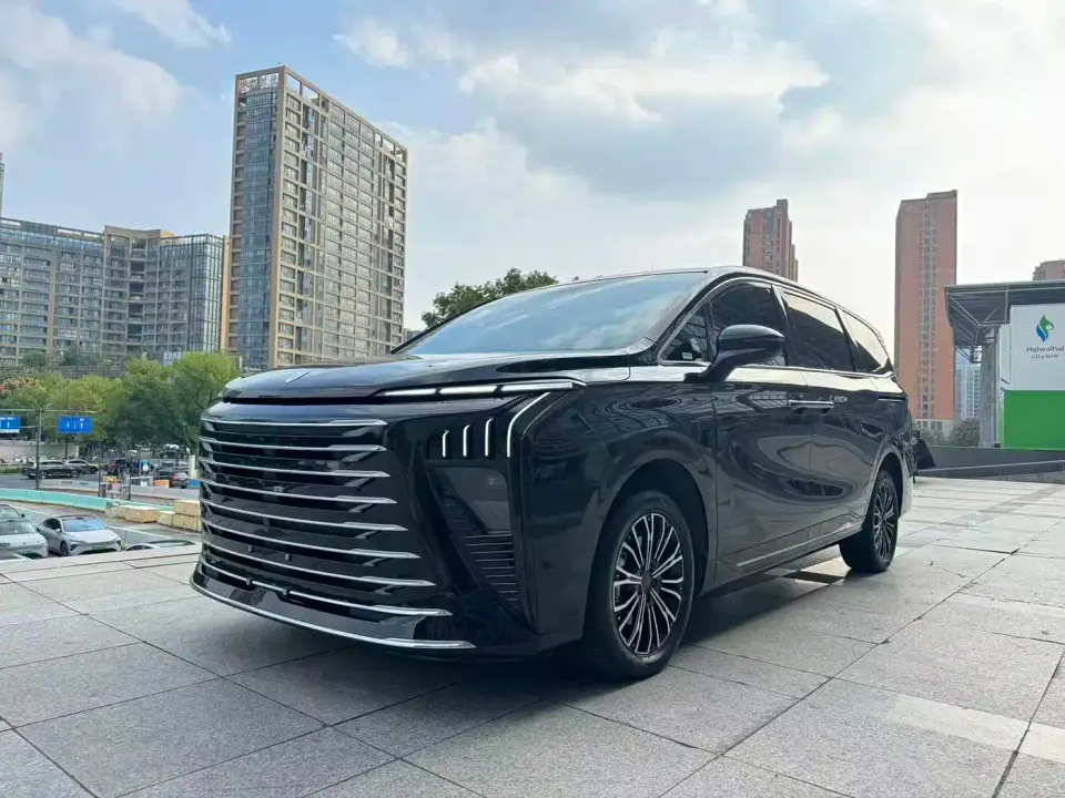 Dongfeng Fengxing Starlight V9 Beyond Joy Series 200km Comfort 2026
