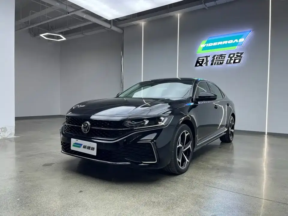 Volkswagen Passat 380TSI Starlight Dragon Soaring Edition 2024