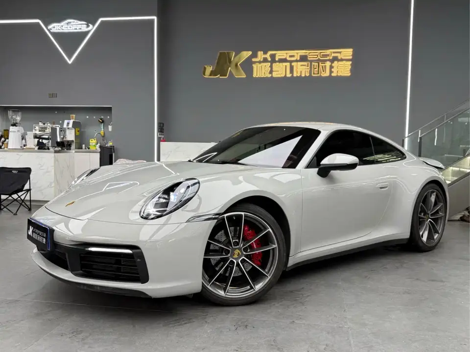 Porsche 911 Carrera 3.0T 2024