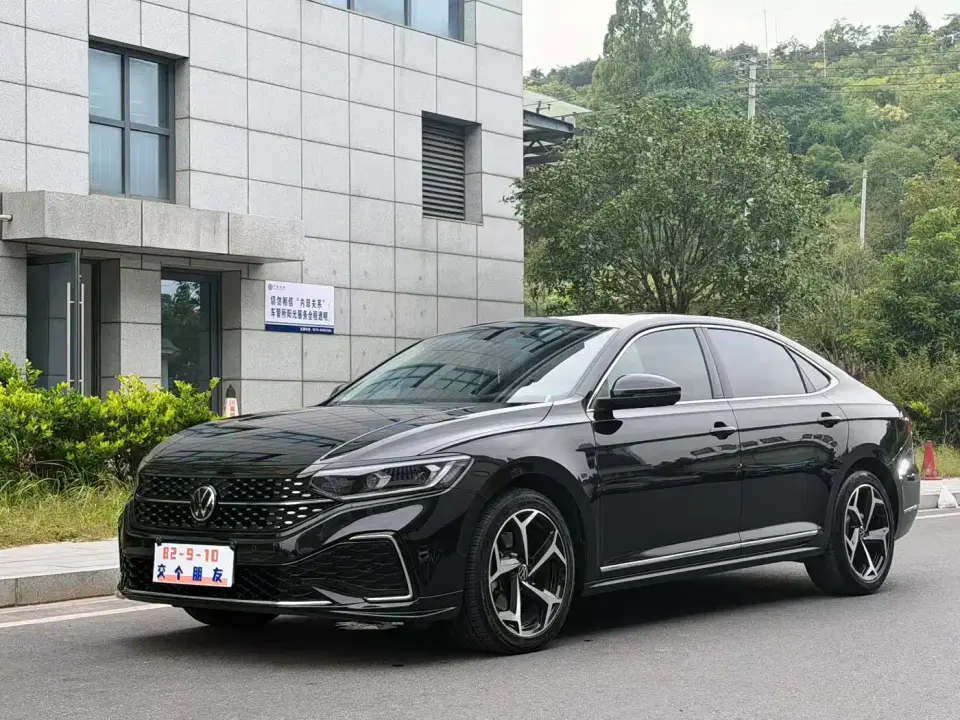 Volkswagen Passat 380TSI Starlight Dragon Soaring Edition 2024