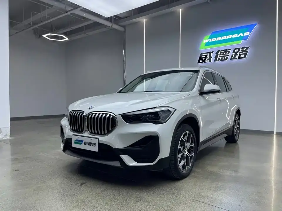 BMW X1 sDrive25Li Leading 2021