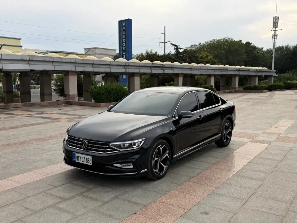 Volkswagen Magotan Model 2 Million Commemorative Edition 330TSI DSG Luxury 2022