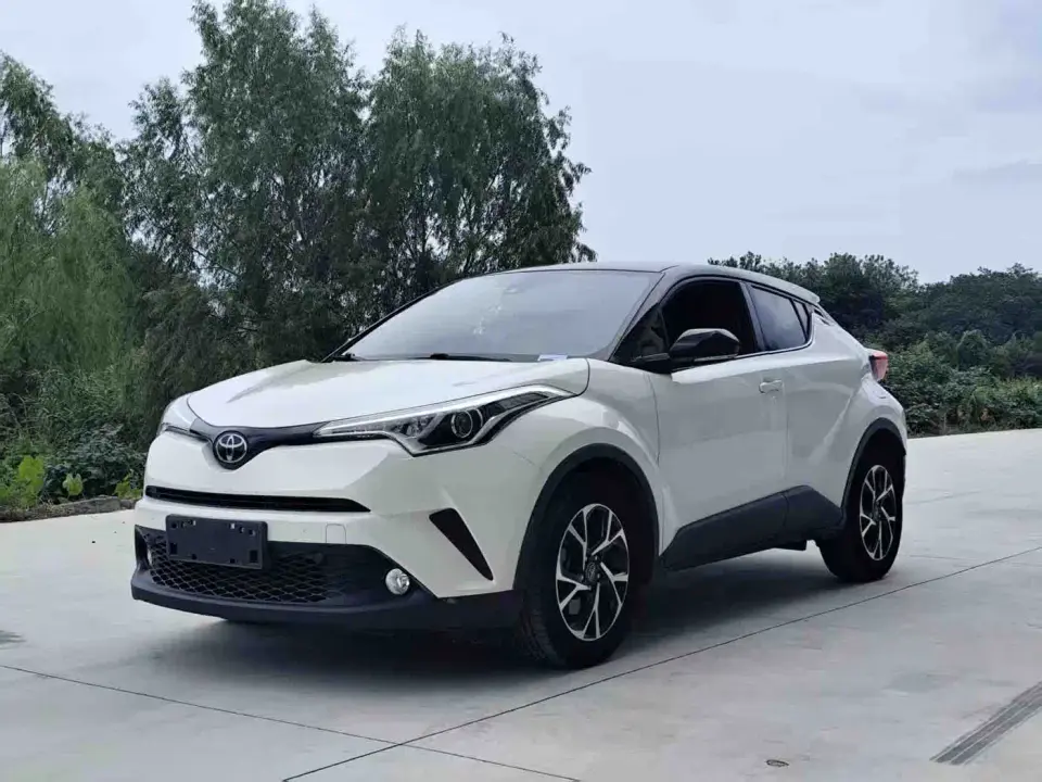 Toyota C-HR Model 2.0L Leading 2020