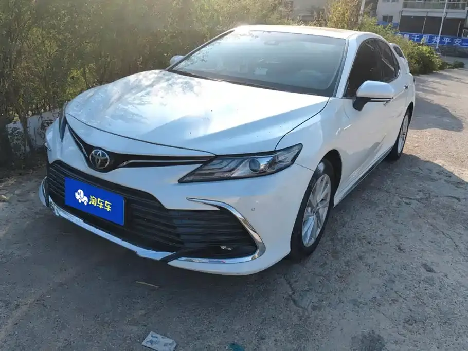 Toyota Camry 2.0G Luxury Edition 2023