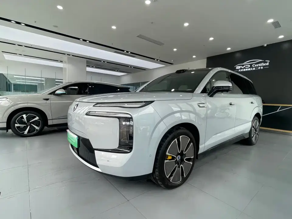 Denza N8L Standard 2025