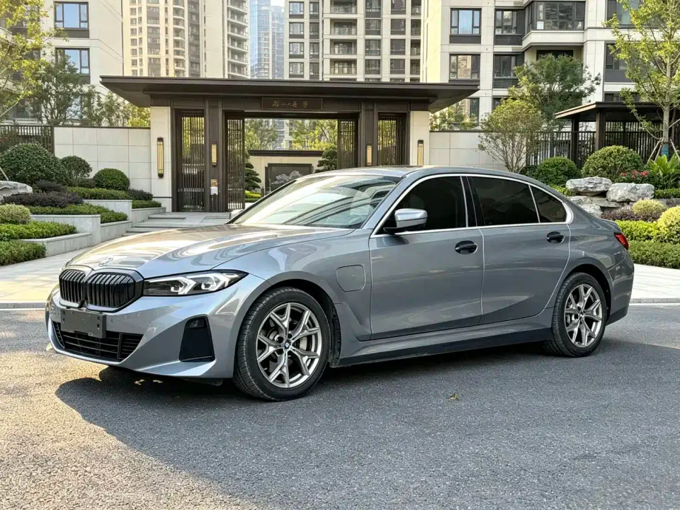 BMW i3 eDrive 35 L 2023