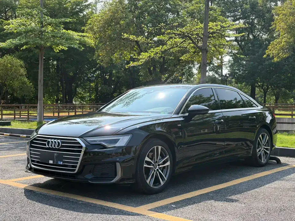 Audi A6L 40 TFSI Luxury Dynamic 2022