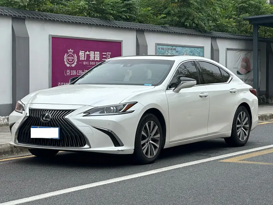 Lexus ES 200 Excellence 2020