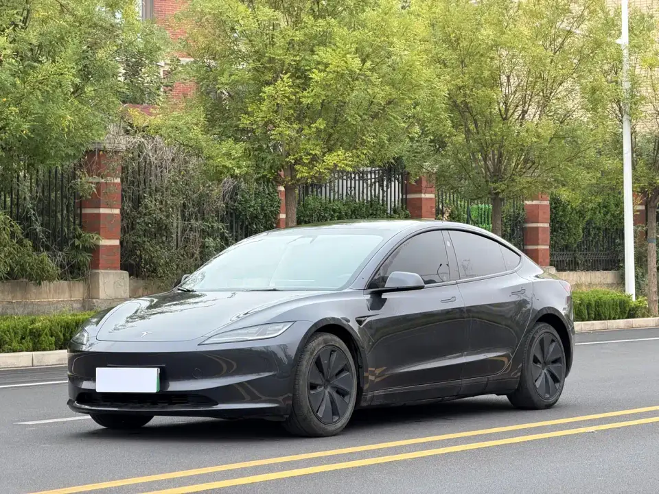 Tesla Model 3 Rear-Wheel Drive 2024