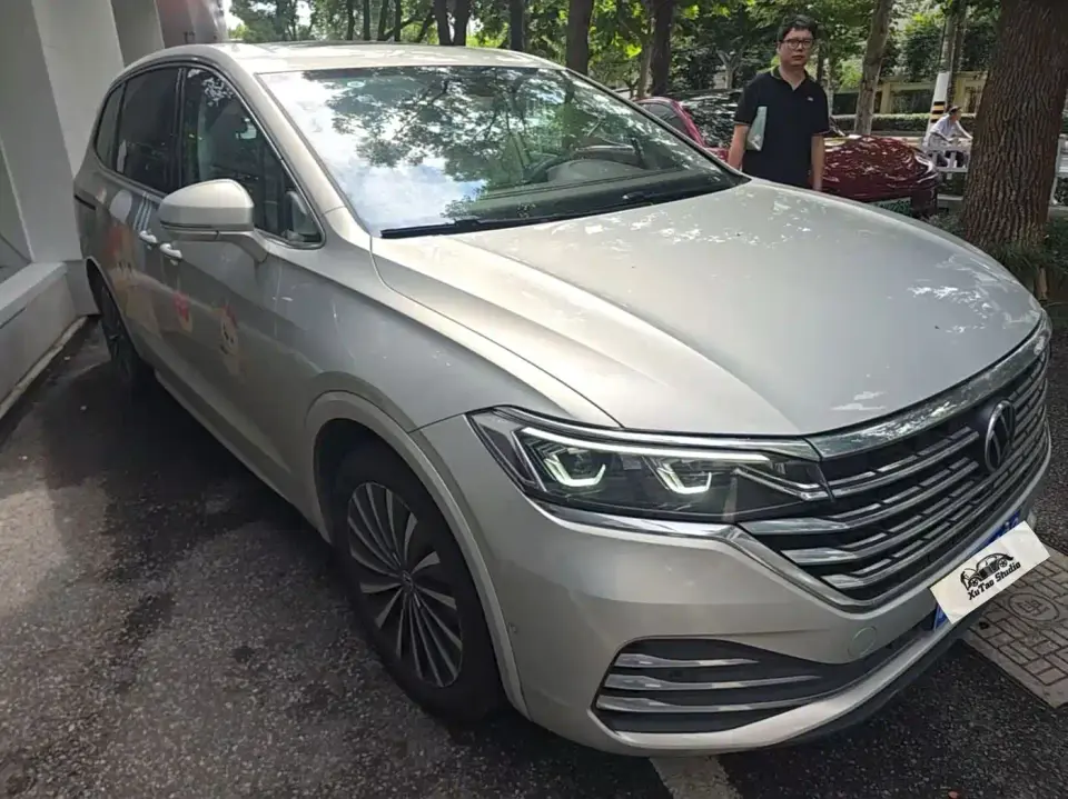Volkswagen Viloran 380TSI Premium Edition 2022