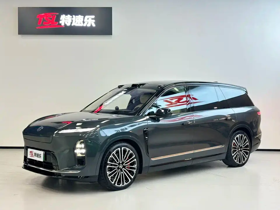NIO ES8 Base Model 2025