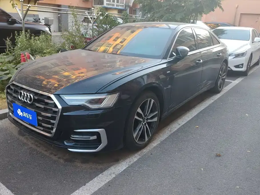 Audi A6L 40 TFSI Luxury Dynamic 2022