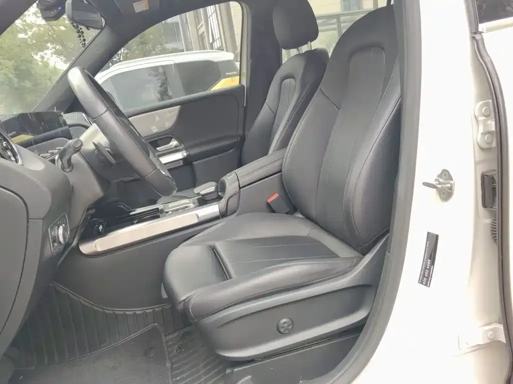 Mercedes-Benz GLB-Class GLB 180 Style 2021 — фото 16