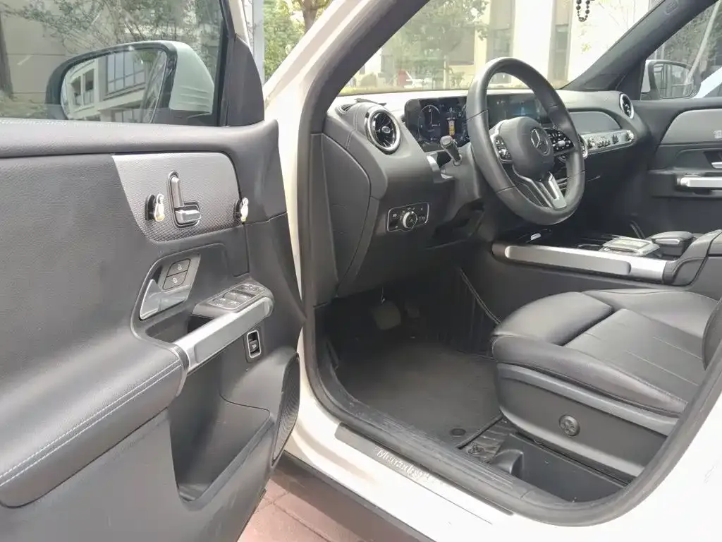 Mercedes-Benz GLB-Class GLB 180 Style 2021 — фото 17