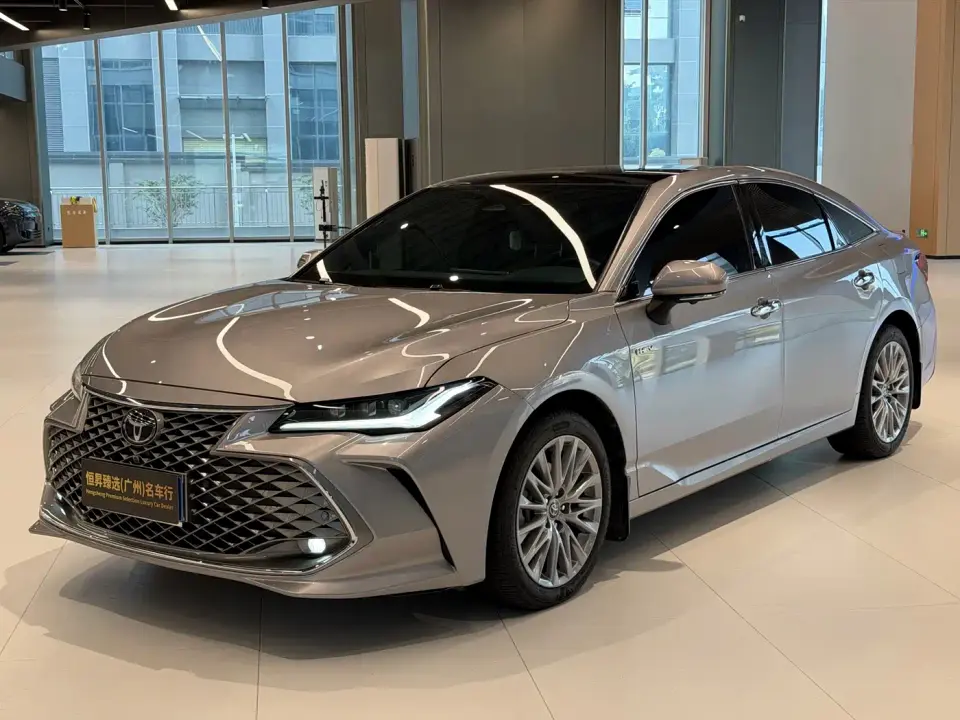 Toyota Avalon Model Hybrid 2.5L XLE Prestige Edition 2025