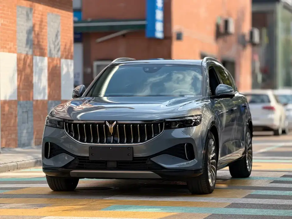 Voyah Auto VOYAH FREE AWD Standard Range Extender Exclusive Luxury Package 2022