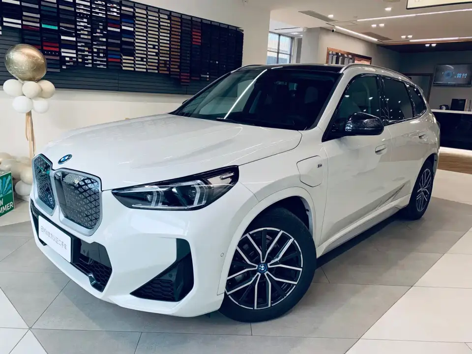 BMW iX1 eDrive25L M Sport Package 2025
