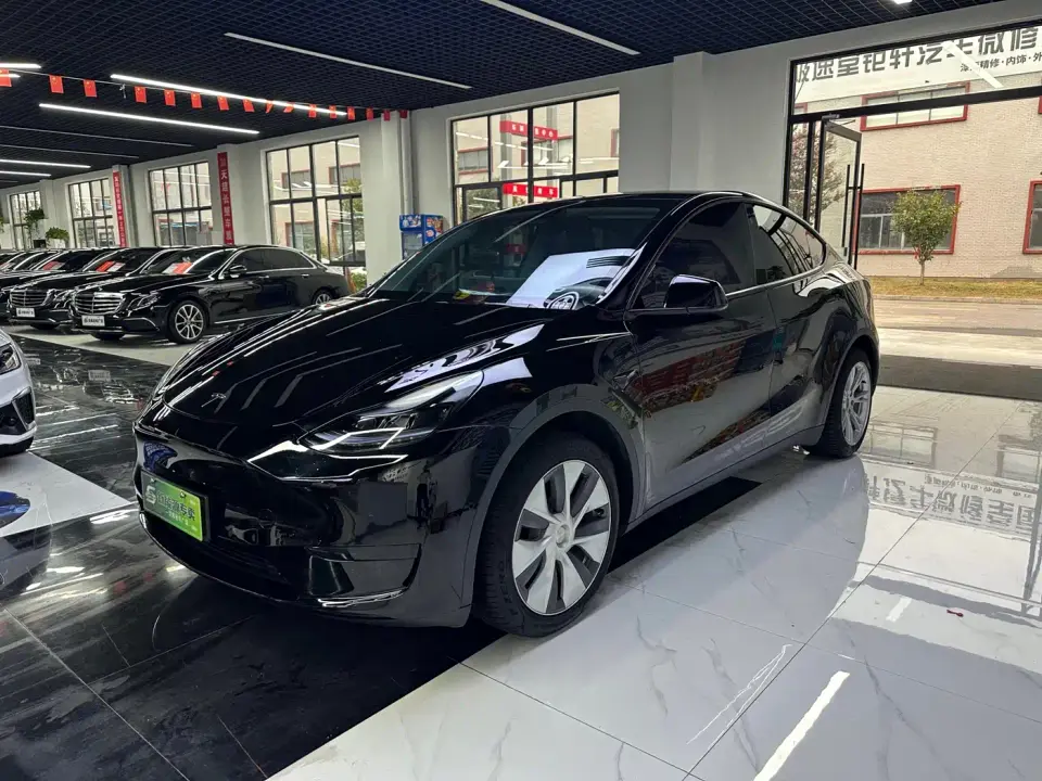 Tesla Model Y Facelift Rear-Wheel Drive Version 2023