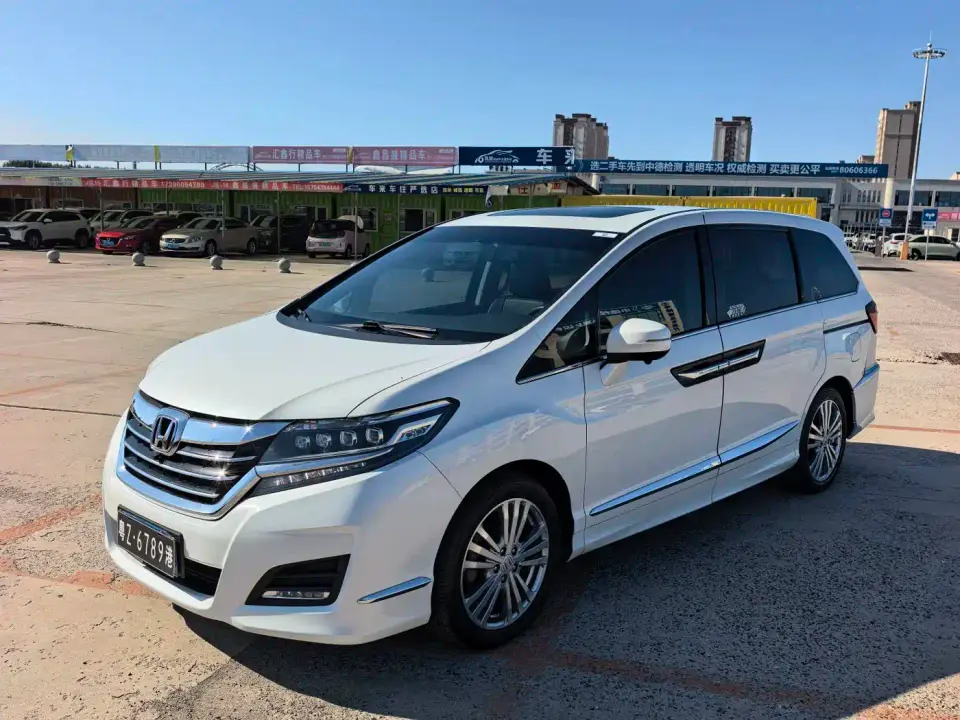 Honda Elysion 2.4L Luxury Edition 2019