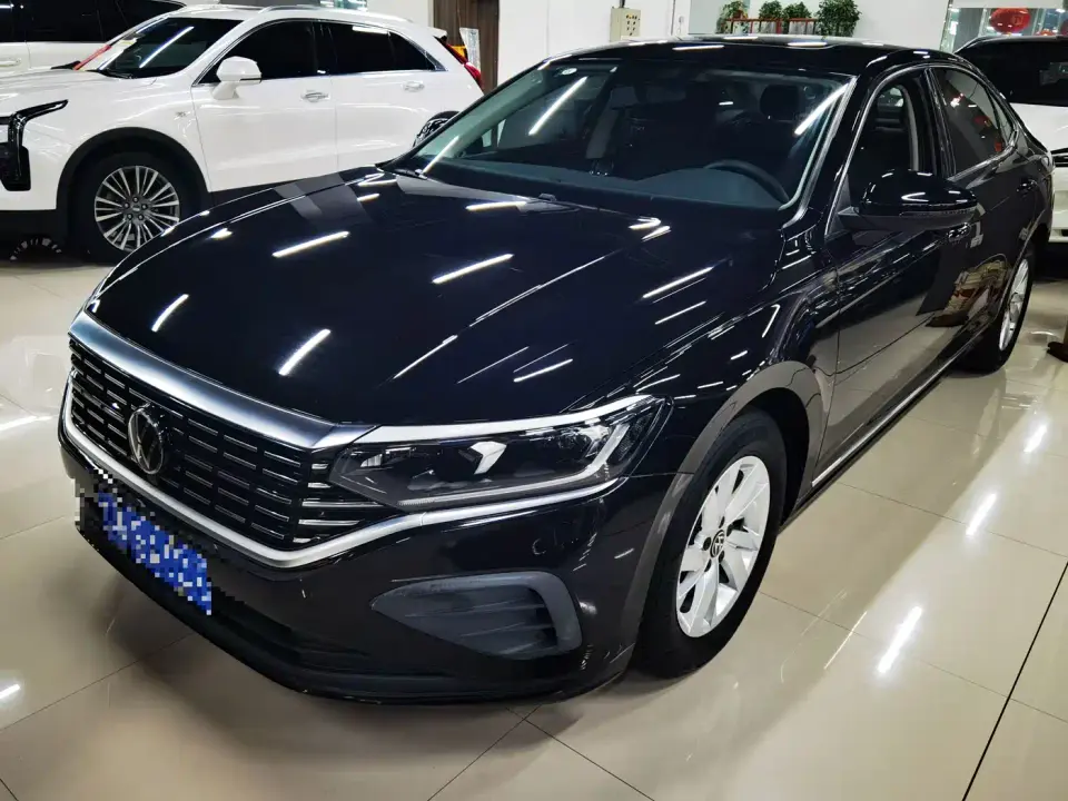 Volkswagen Passat Outstanding 280TSI Business Edition 2025