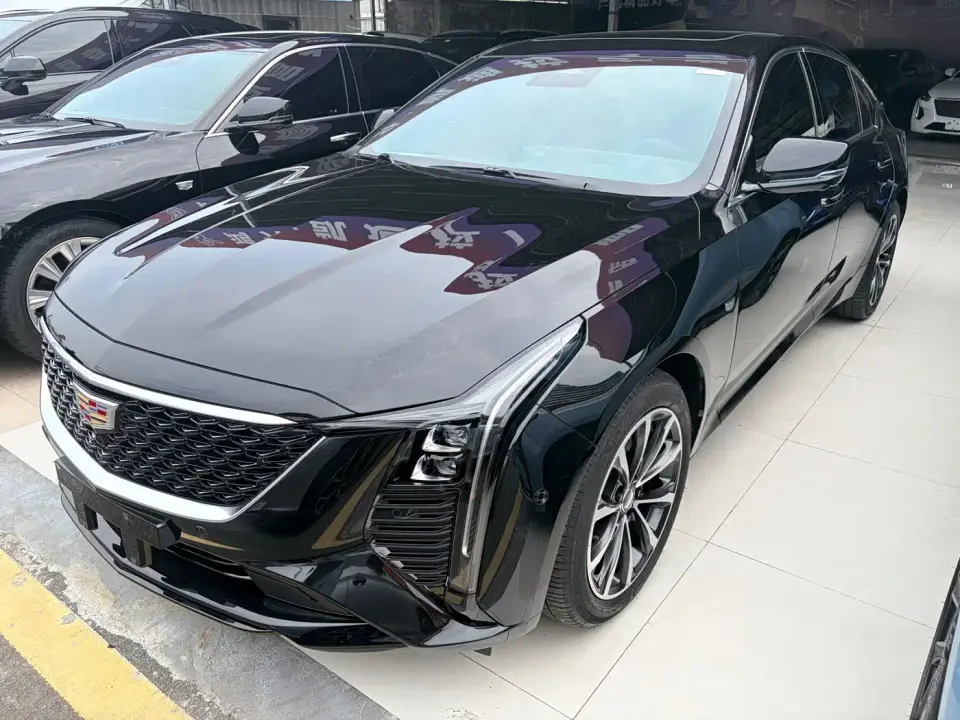 Cadillac CT5 Model 28T Urban Sport Edition 2026