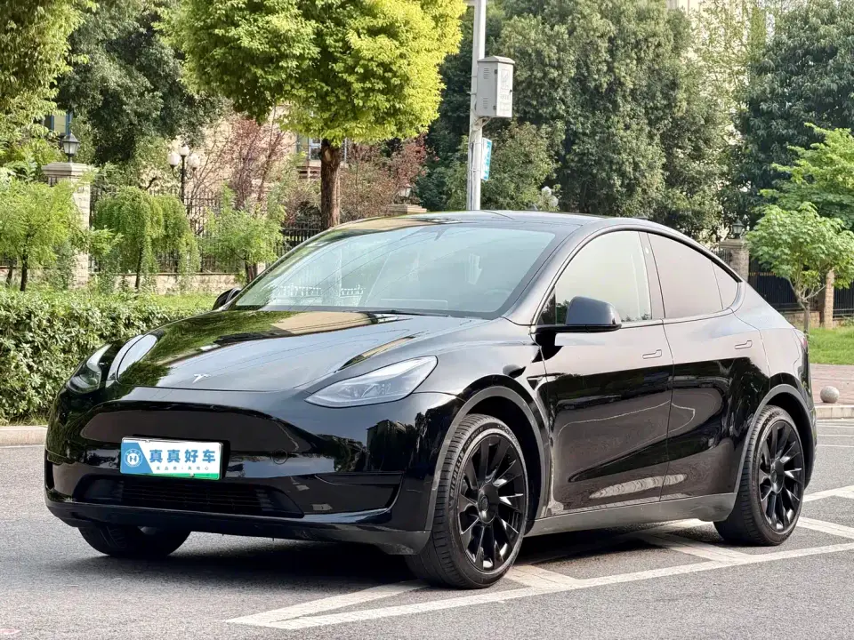 Tesla Model Y Facelift Rear-Wheel Drive Version 2023